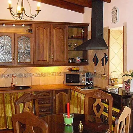 Elegant In With Pool – 35 M² *